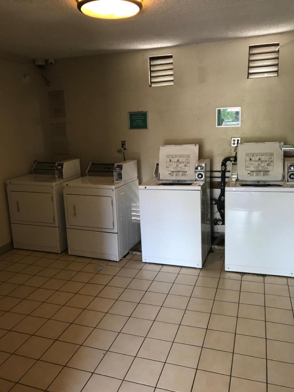 אנהיים Akua Motor Hotel מראה חיצוני תמונה